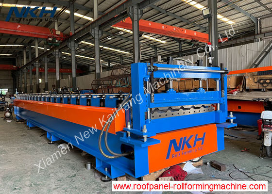 acheter Machine de formage de rouleaux de panneaux de toit personnalisés avec la conception selon vos besoins online manufacture