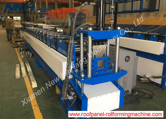 acheter Petit pain rectangulaire de gouttière formant le contrôle de PLC de machine avec la fixation d'attache online manufacture